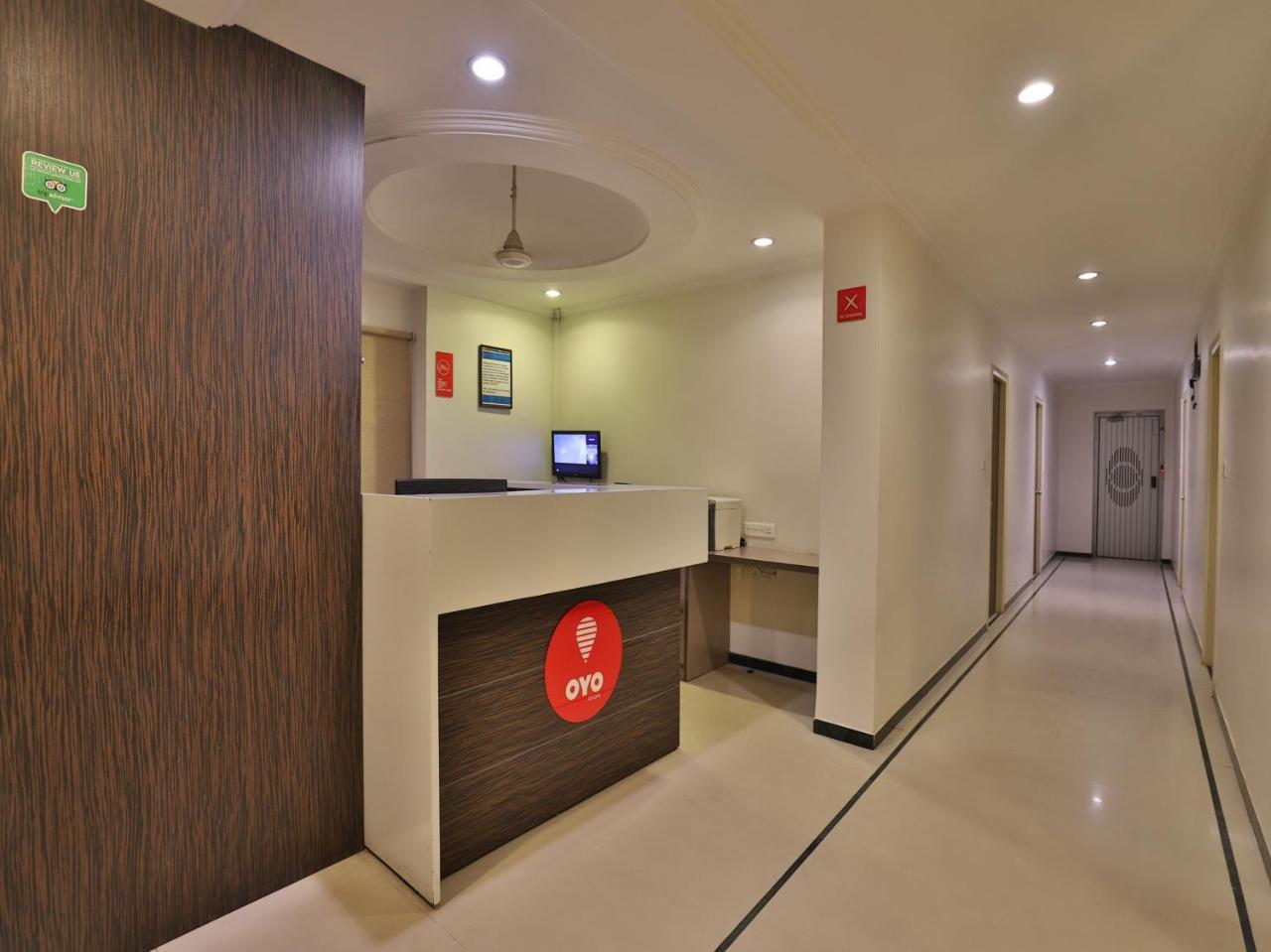 Oyo 10044 Hotel Dudawat Ahmedabad Extérieur photo